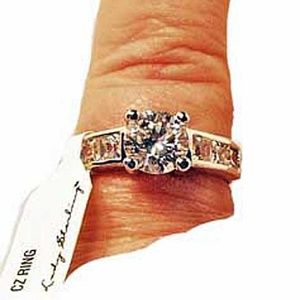 2 ct CUBIC ZIRCONIA & 6 SQUARE SIDE STONES, STERLING SILVER, Sz 8, GENUINE FACET